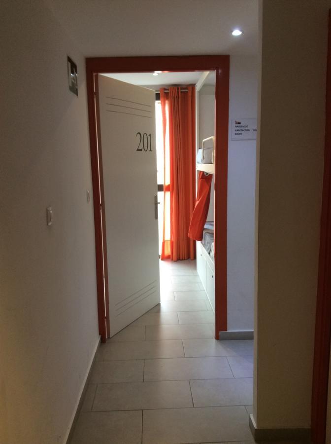 Hostelscat Барселона Экстерьер фото